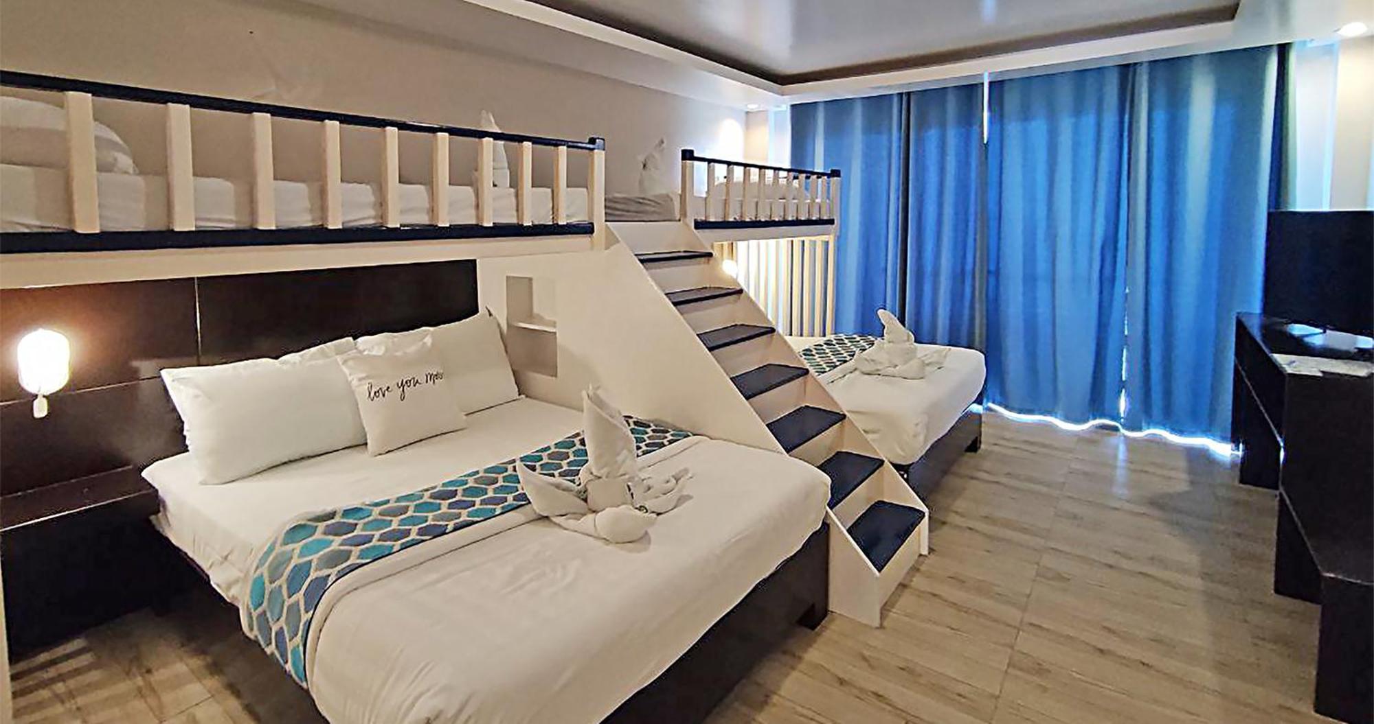 Casa Almarenzo Bed & Breakfast Bolinao Екстер'єр фото