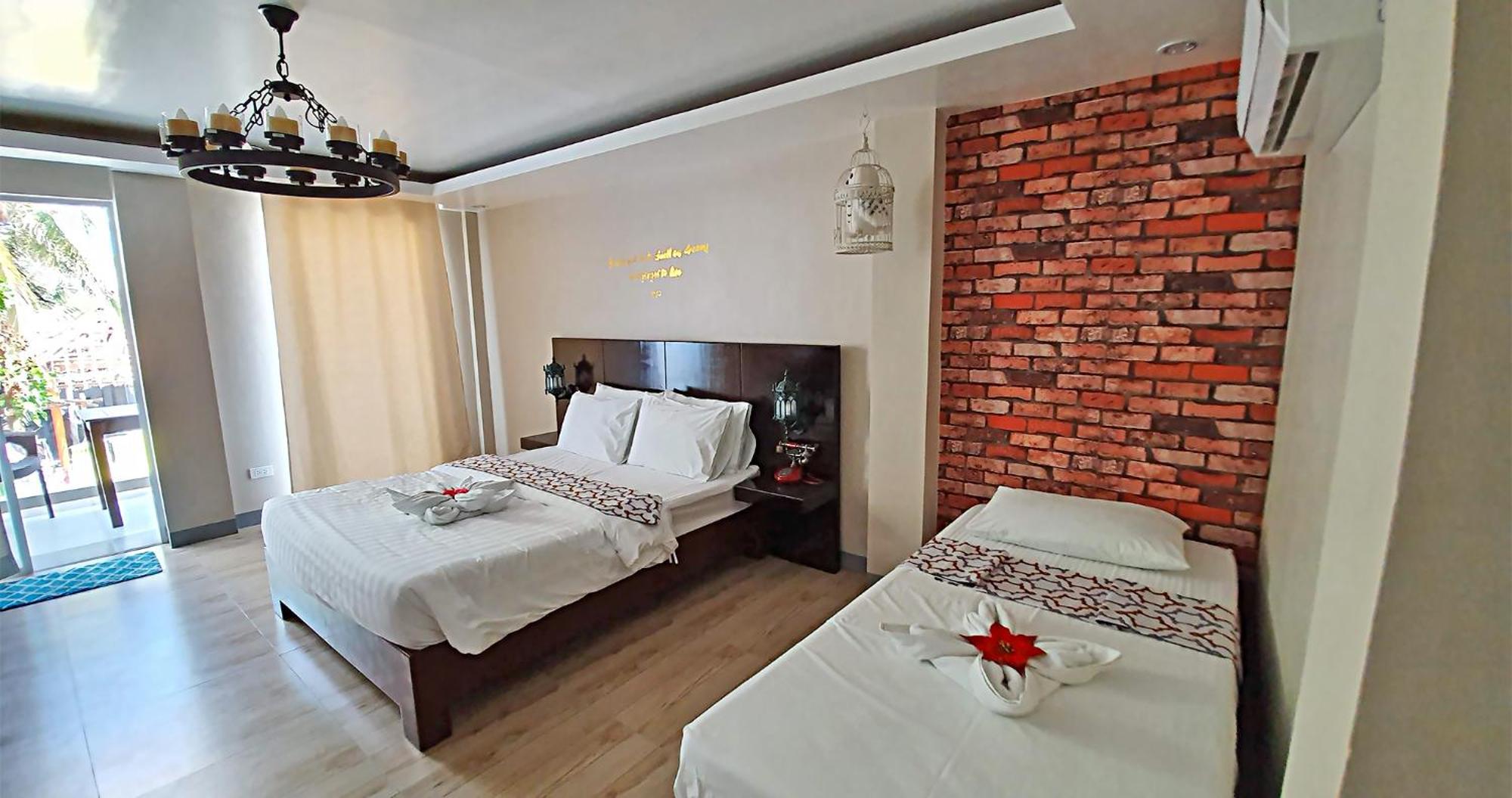 Casa Almarenzo Bed & Breakfast Bolinao Екстер'єр фото