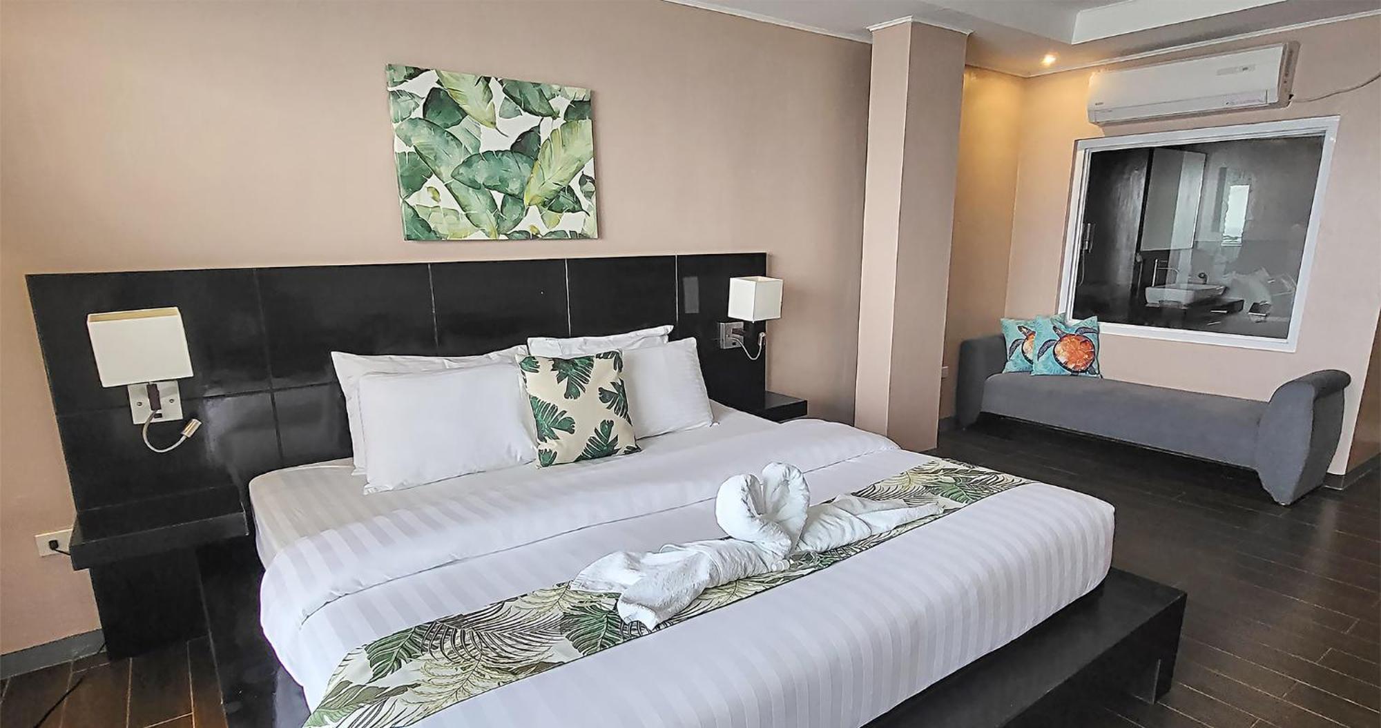 Casa Almarenzo Bed & Breakfast Bolinao Екстер'єр фото