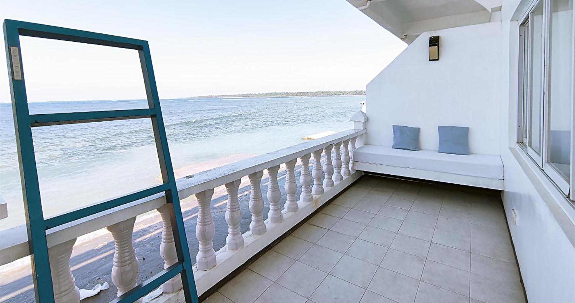 Casa Almarenzo Bed & Breakfast Bolinao Екстер'єр фото