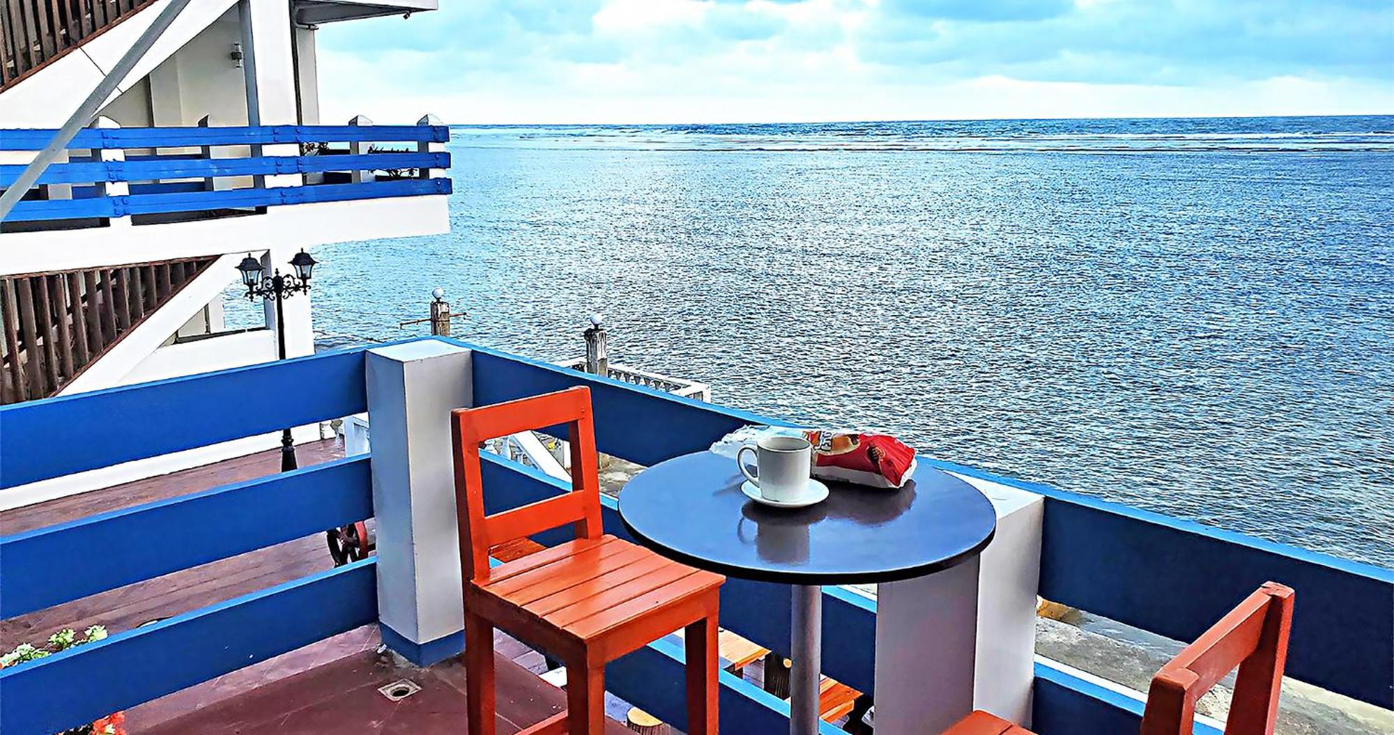 Casa Almarenzo Bed & Breakfast Bolinao Екстер'єр фото