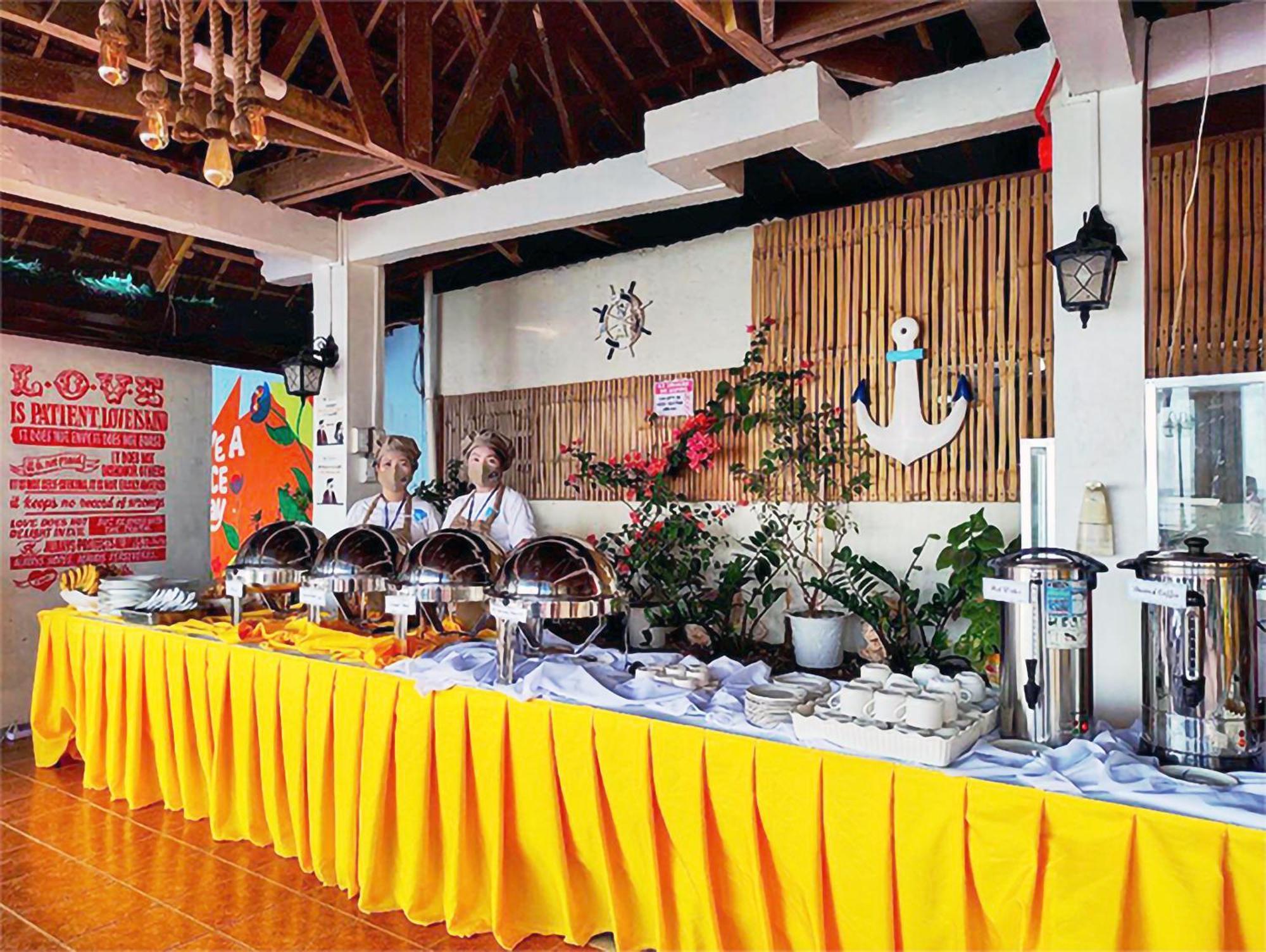 Casa Almarenzo Bed & Breakfast Bolinao Екстер'єр фото