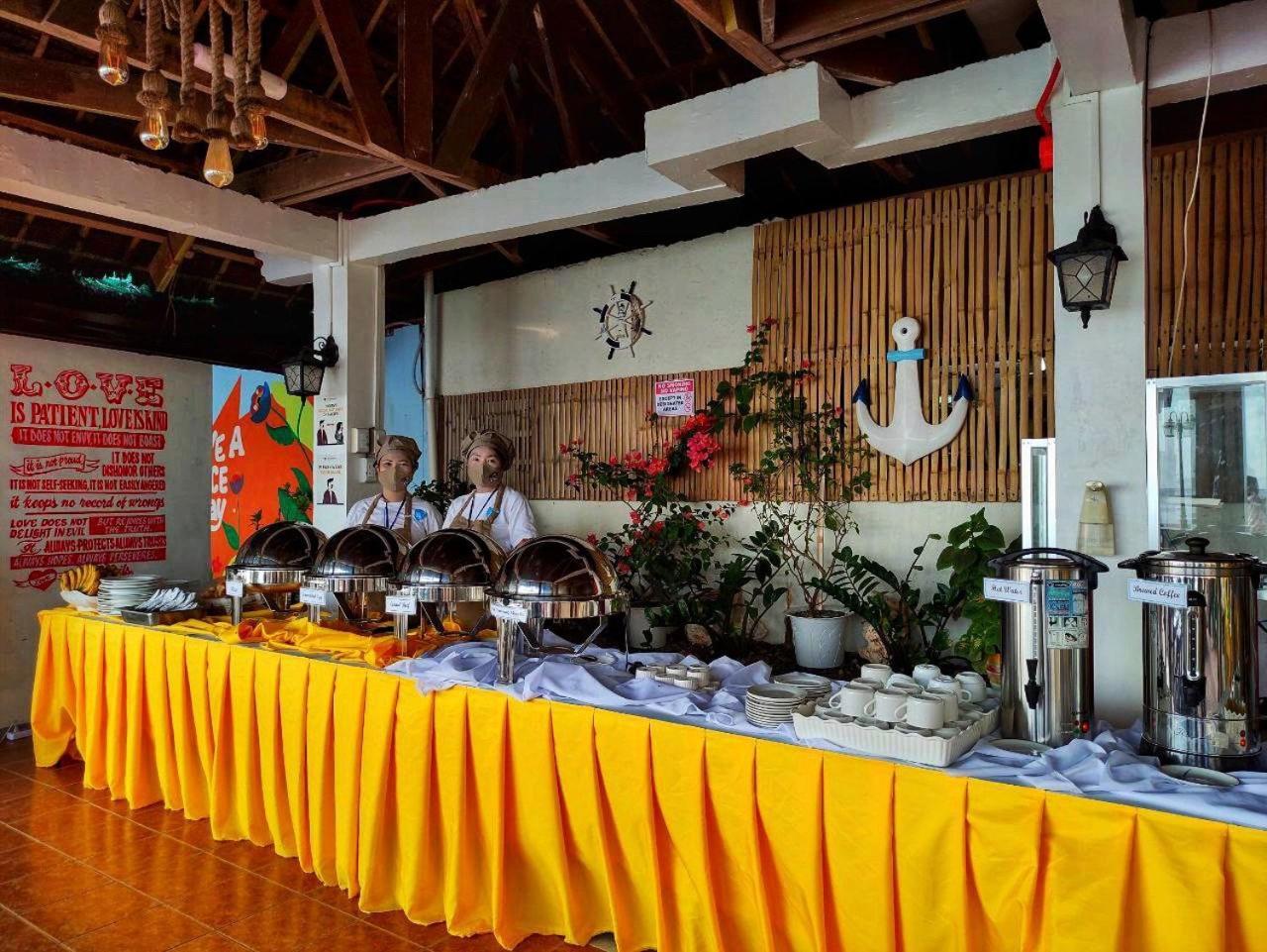 Casa Almarenzo Bed & Breakfast Bolinao Екстер'єр фото